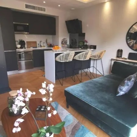 Perfect Place To In Juan-les-pins Apartment